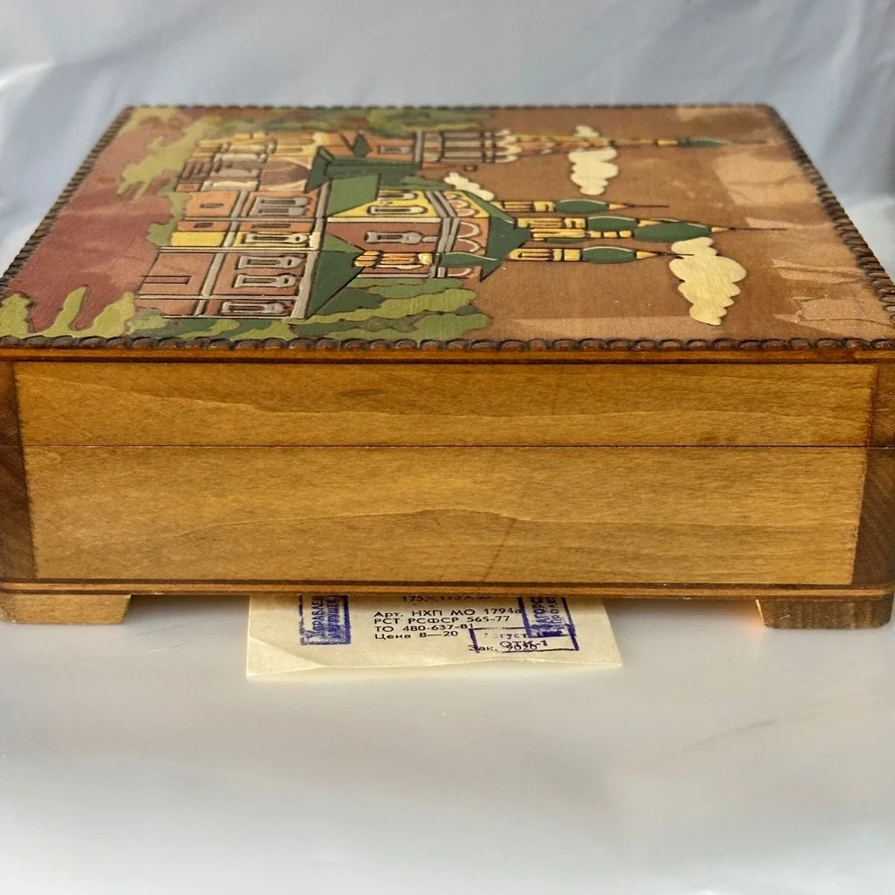 Vintage Russian‎ Wood Jewelry Box Uglich Cathedral Multicolor Folk Art Excellent